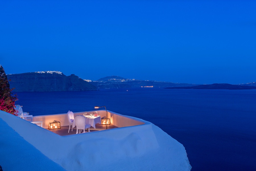 Canaves Oia — Oia at dusk